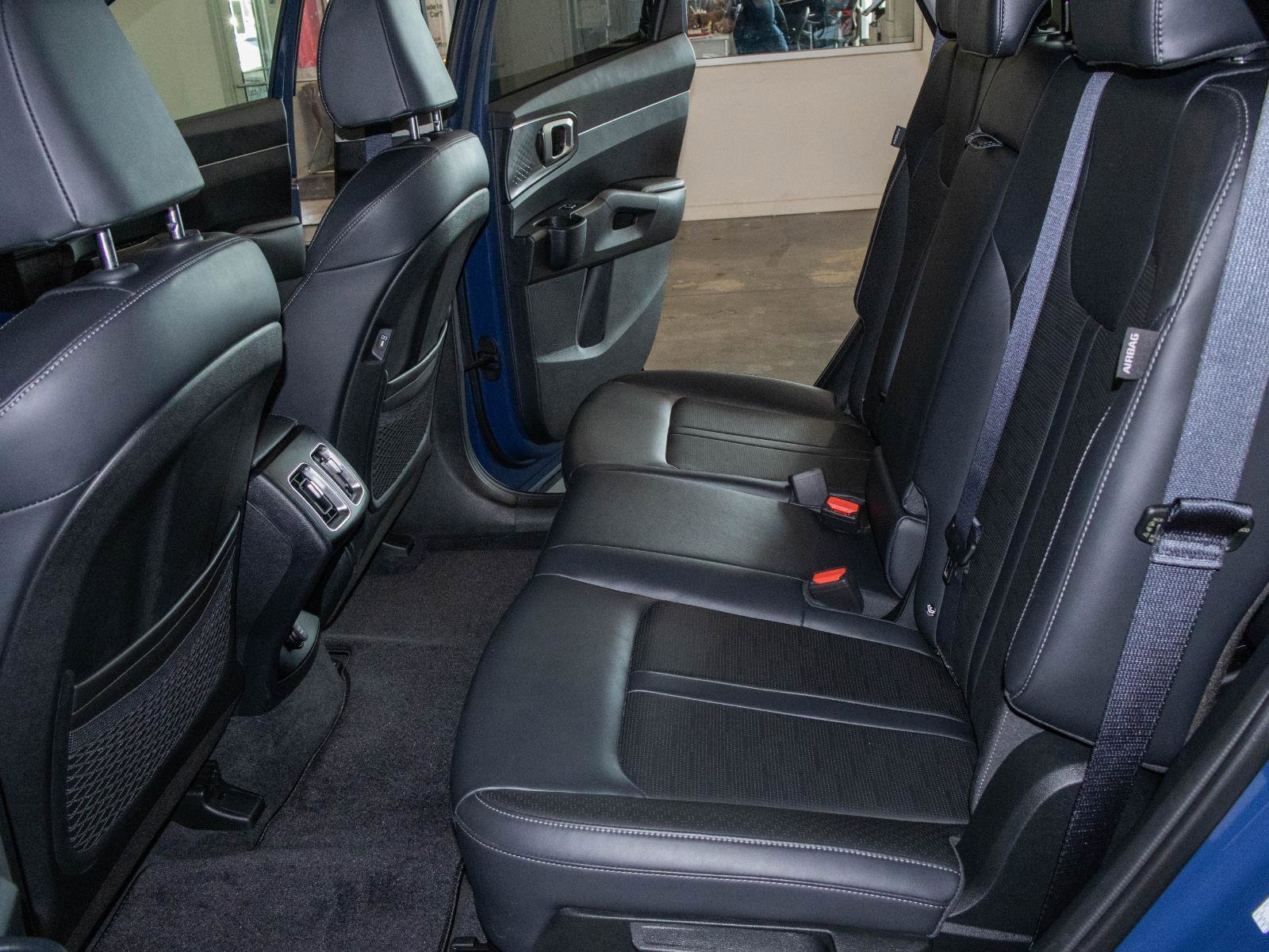 New 2025 Kia Sorento S w/ Panoramic Sunroof Package image 15