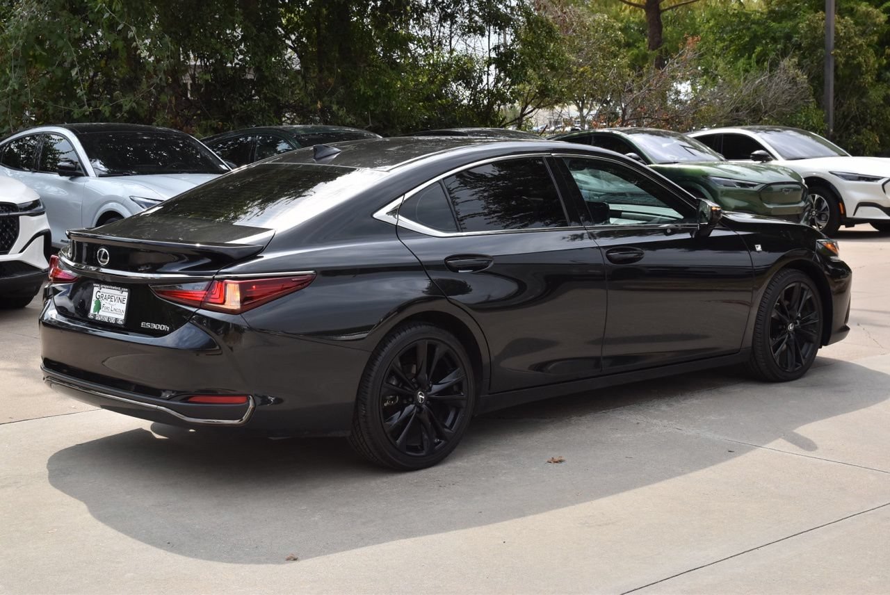 Used 2024 Lexus ES 300h F Sport w/ Accessory Package (Z1) FWD image 7