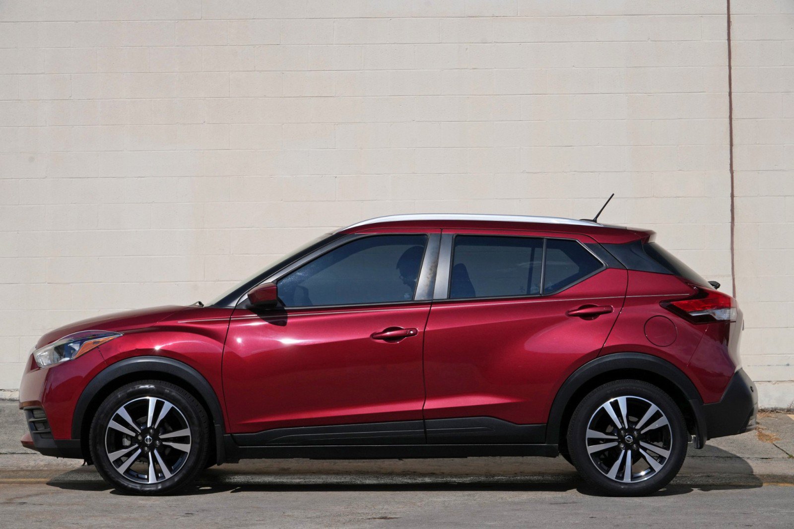 Used 2020 Nissan Kicks SV FWD image 42