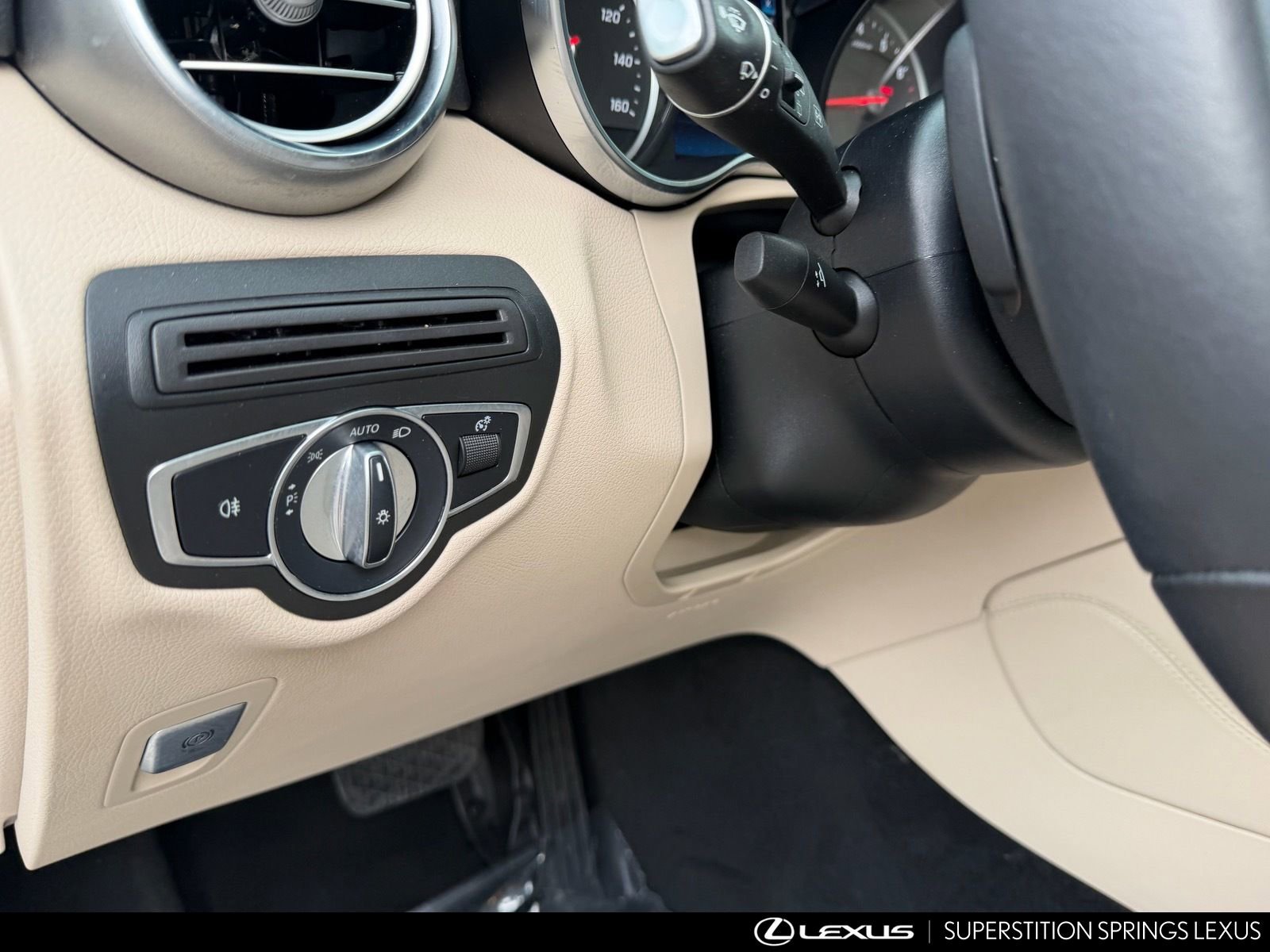 Used 2020 Mercedes-Benz GLC 300 image 23