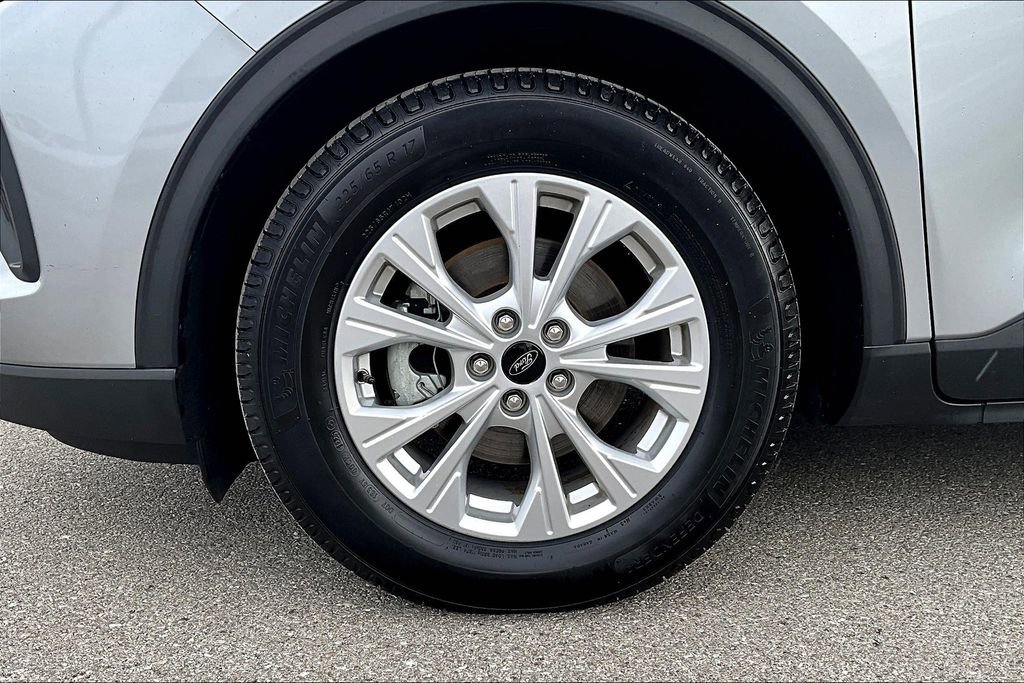 Used 2023 Ford Escape Active image 11