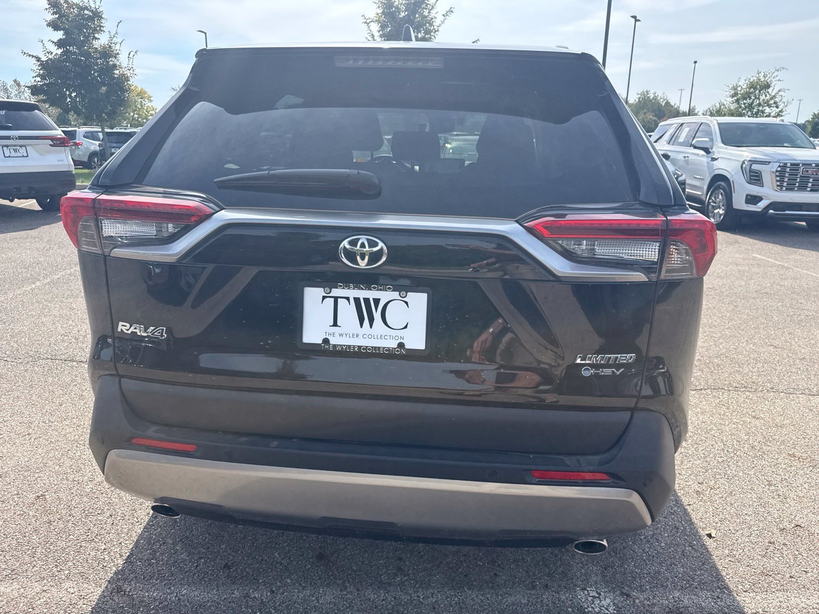 Used 2025 Toyota RAV4 Limited w/ Advanced Technology Package AWD/4WD image 6