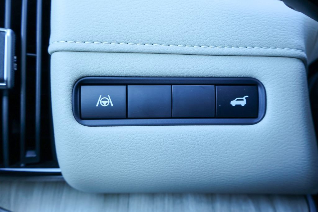 New 2026 Nissan Armada Platinum image 17