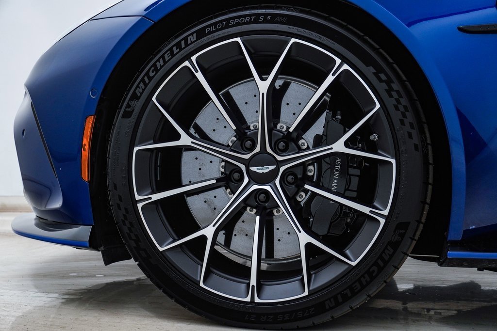 Used 2025 Aston Martin V8 Vantage Coupe image 15