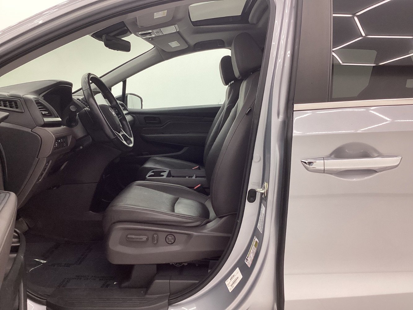 Used 2020 Honda Odyssey EX-L image 14