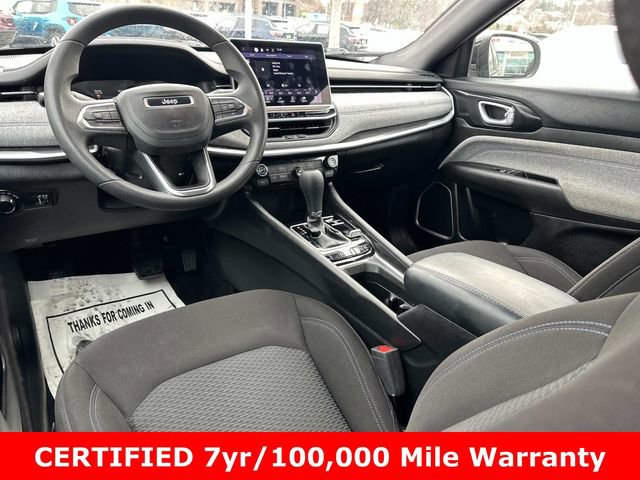 Used 2024 Jeep Compass Sport image 17