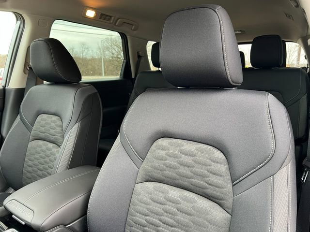 New 2026 Nissan Pathfinder SV image 12