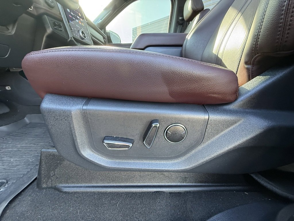 Used 2024 Ford Expedition Limited image 31