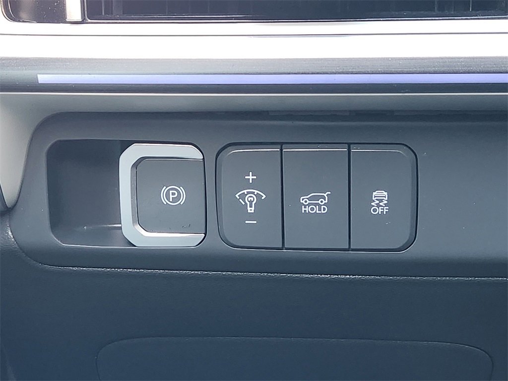 Used 2024 Hyundai Santa Fe Limited image 24