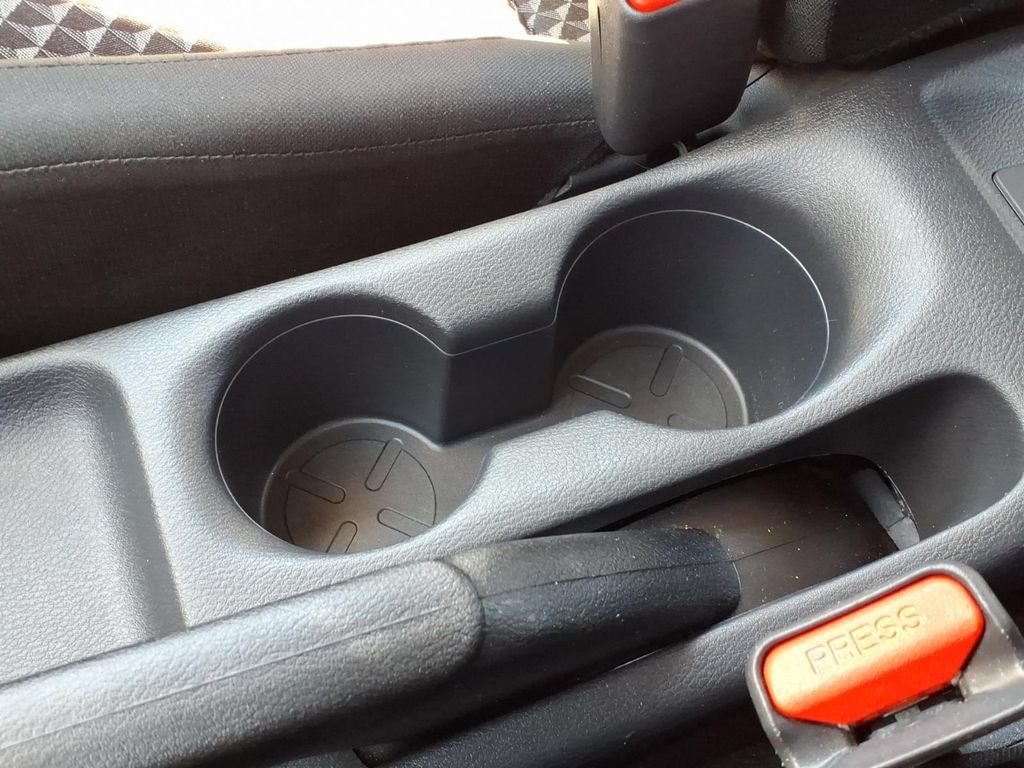 Used 2022 Nissan Versa S FWD image 28