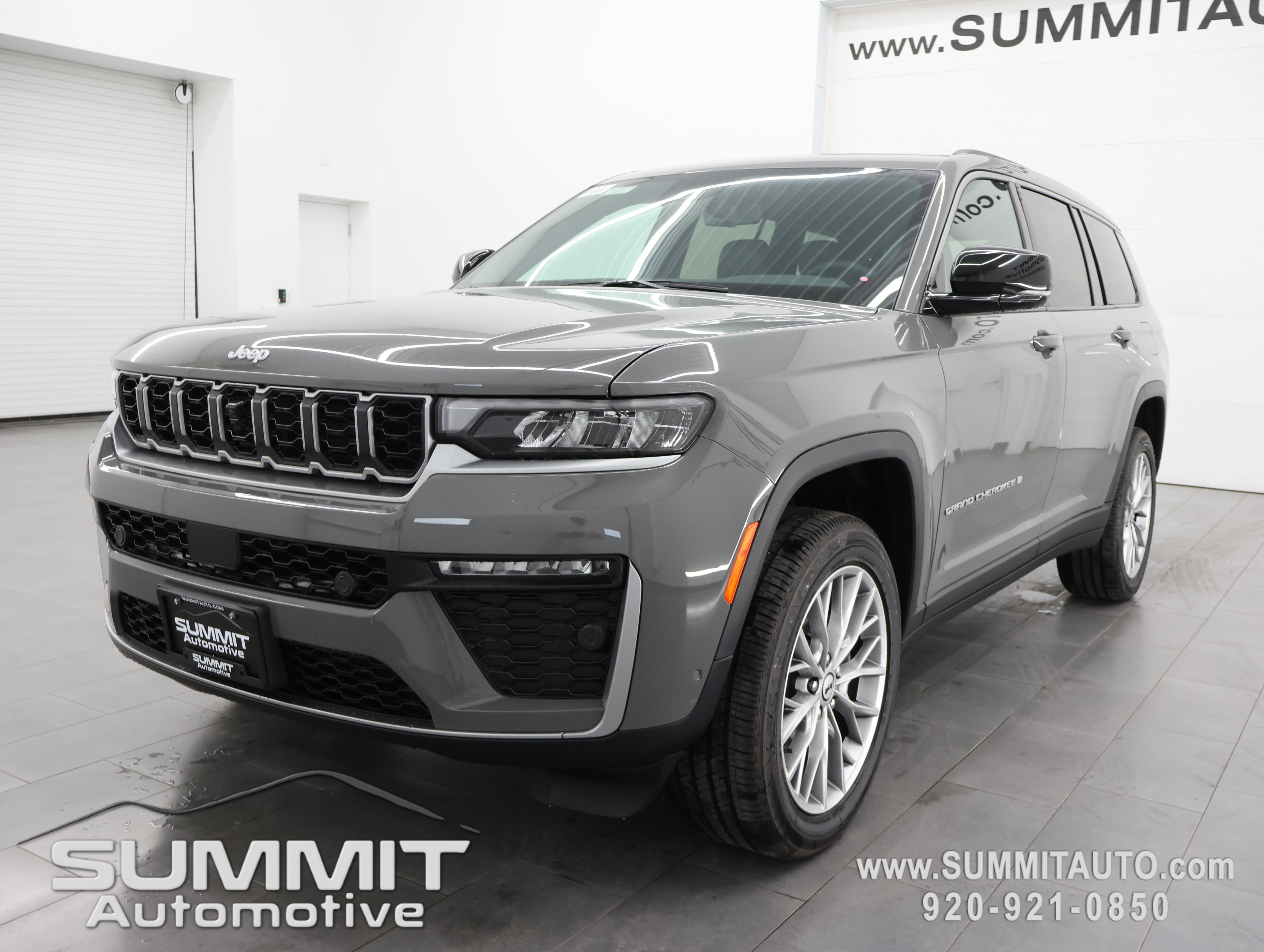 New 2027 Jeep Grand Cherokee L Limited AWD/4WD image 7