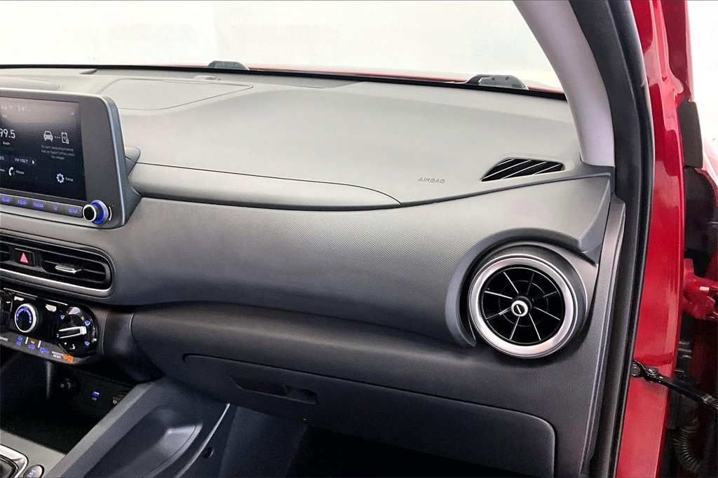 Used 2022 Hyundai Kona SEL w/ Cargo Package image 16