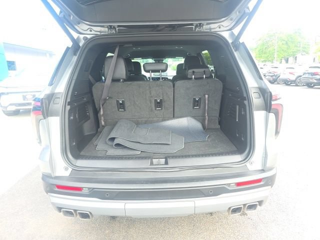 Used 2025 Chevrolet Traverse LT AWD/4WD image 25