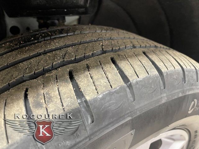 Used 2024 GMC Terrain SLT image 8