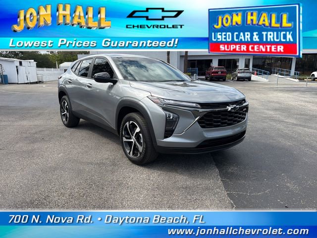 Used 2025 Chevrolet Trax RS w/ Driver Confidence Package FWD image 1