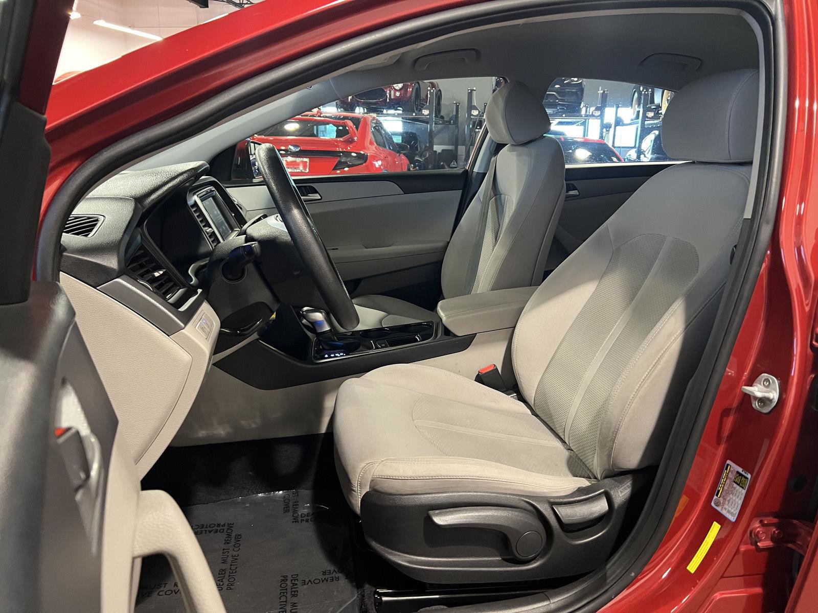 Used 2018 Hyundai Sonata SE FWD image 9