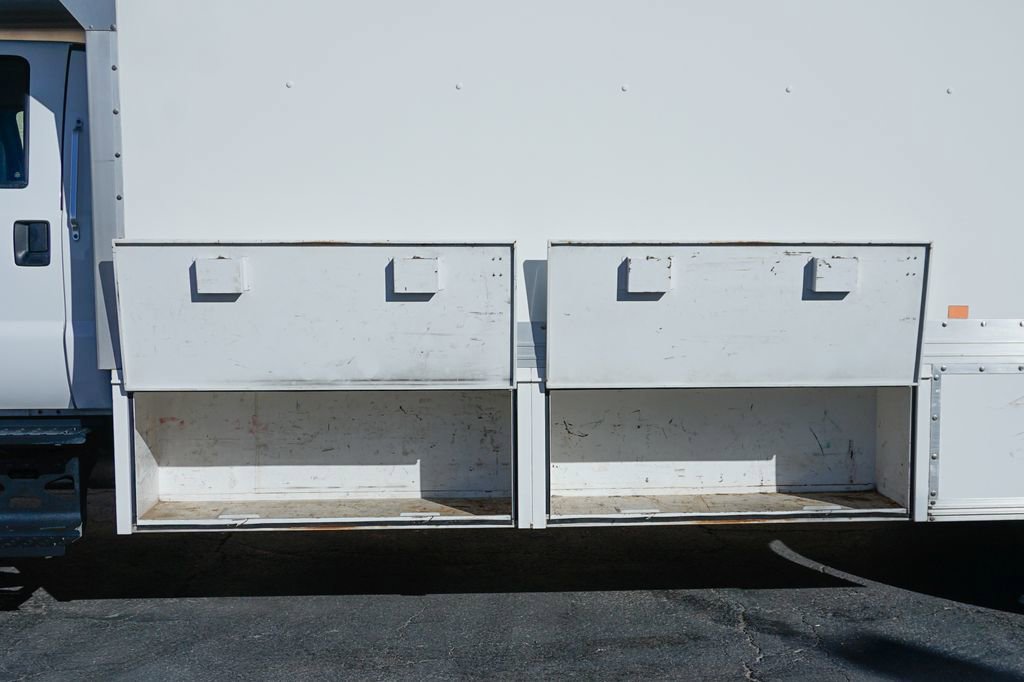 Used 2016 Ford F650 2WD Crew Cab Super Duty image 6