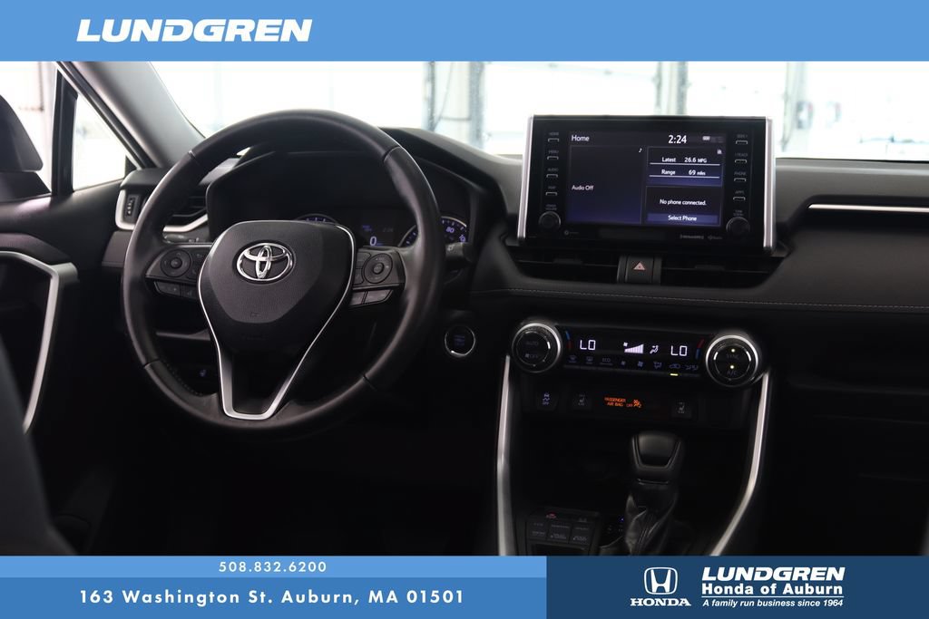 Used 2019 Toyota RAV4 XLE w/ Convenience Package AWD/4WD image 4