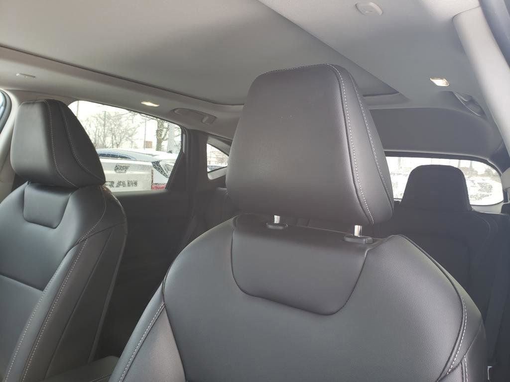 Certified 2025 Nissan Murano SL image 30