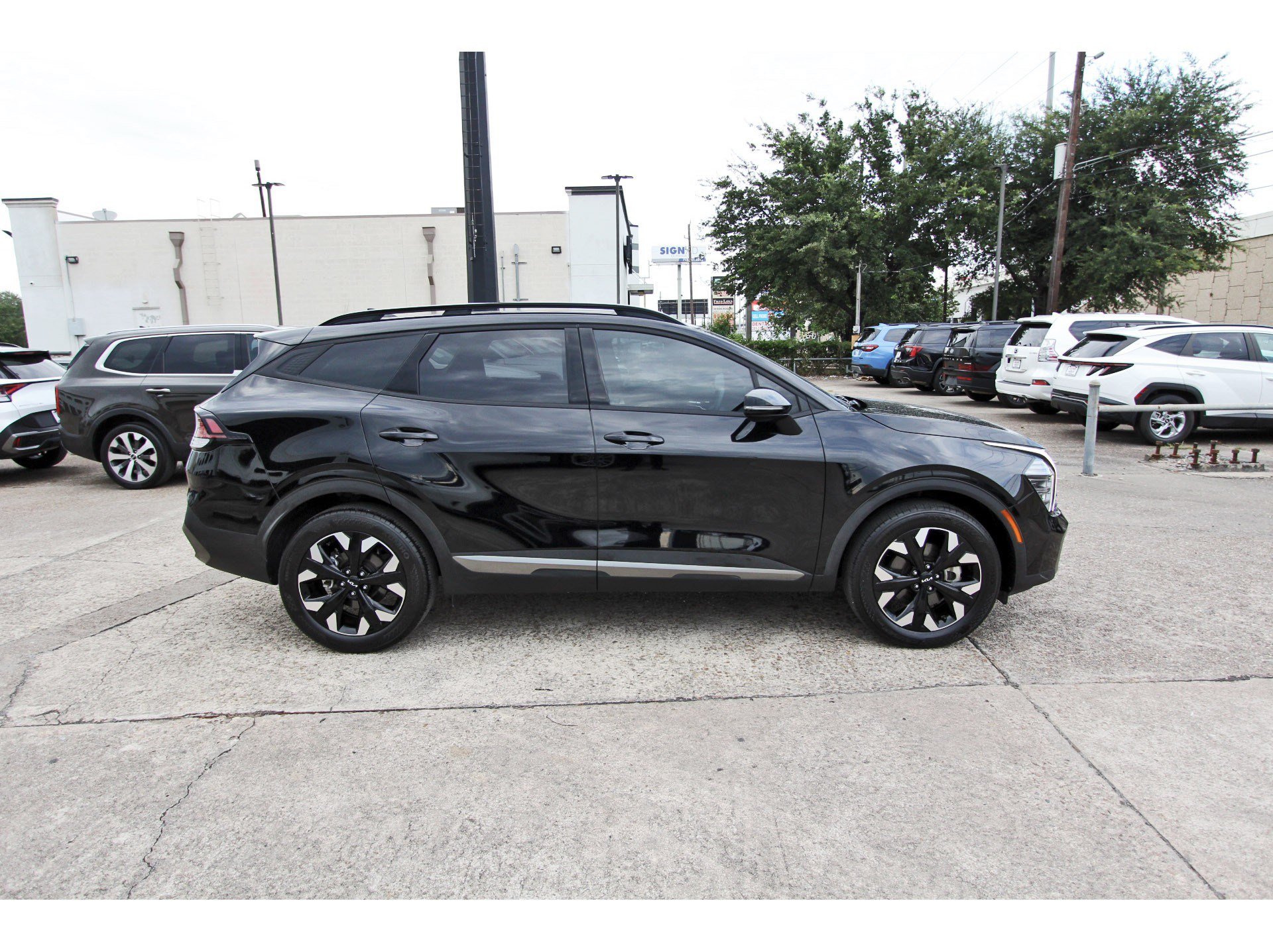 Certified 2024 Kia Sportage X-Line w/ X-Line Premium Package AWD/4WD image 8
