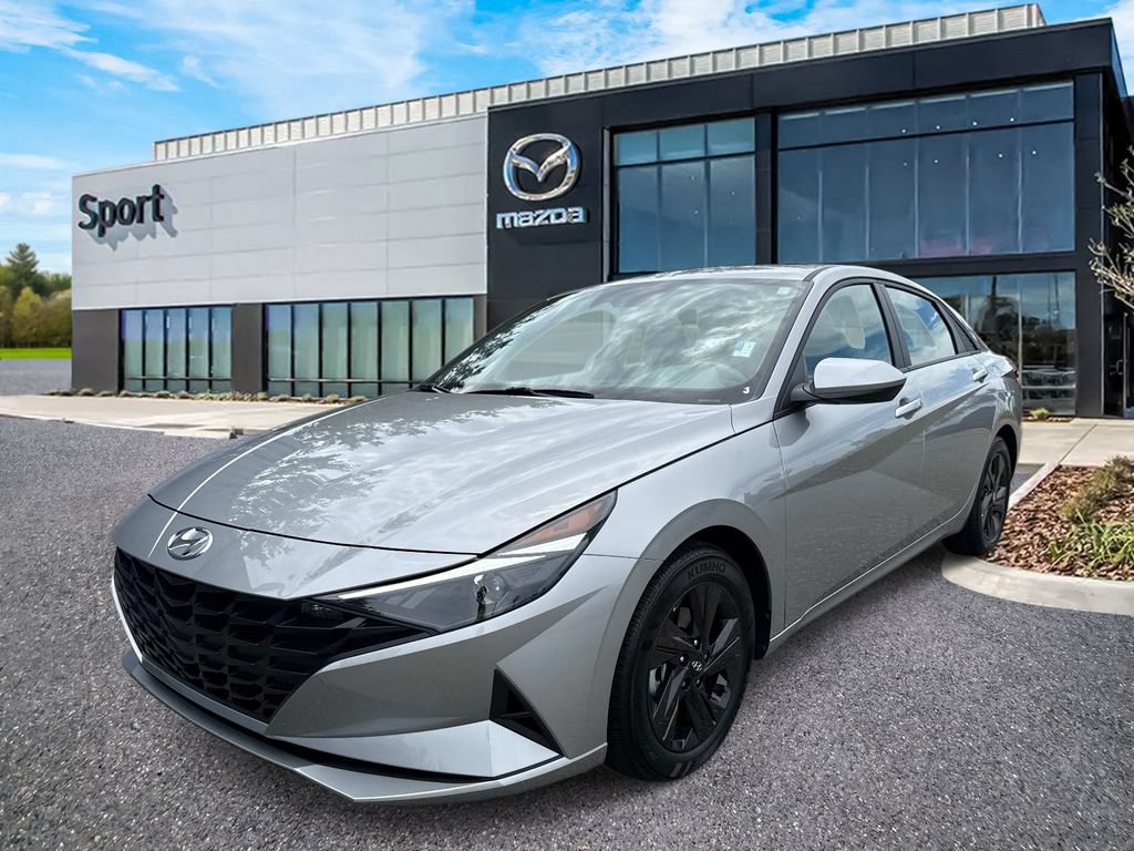 Used 2022 Hyundai Elantra SEL FWD image 7