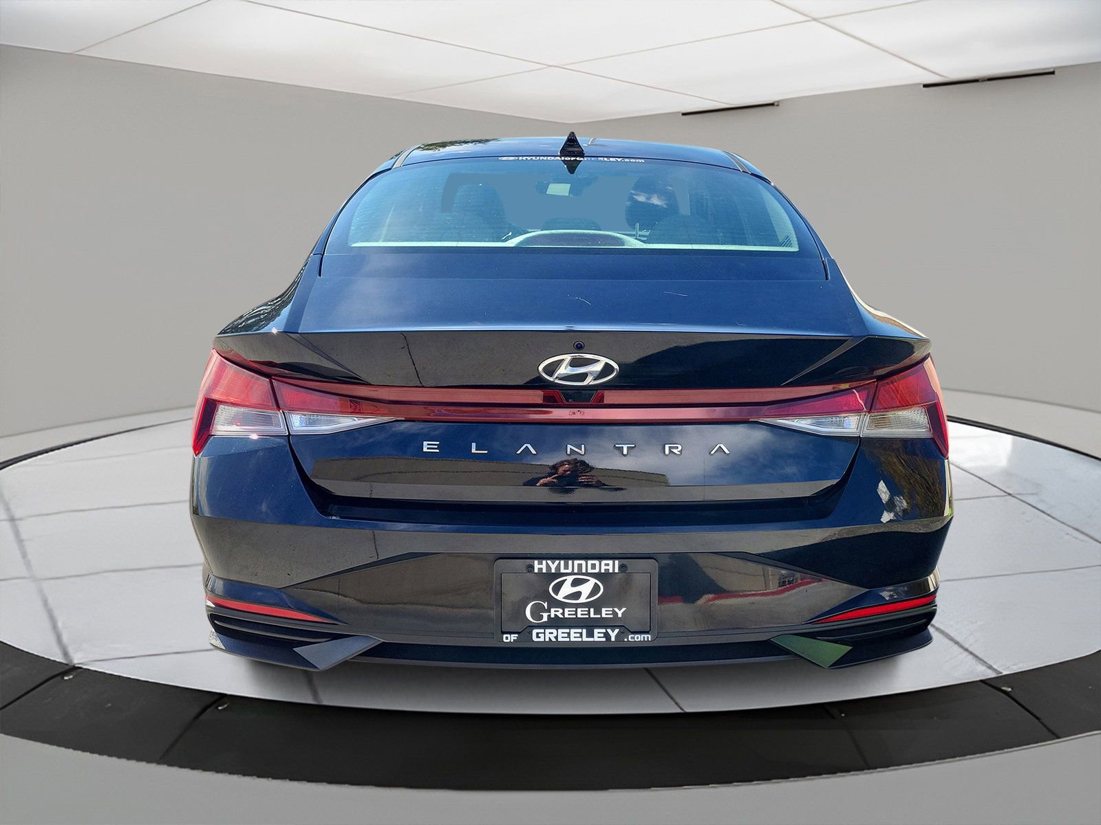 Used 2023 Hyundai Elantra SE image 4