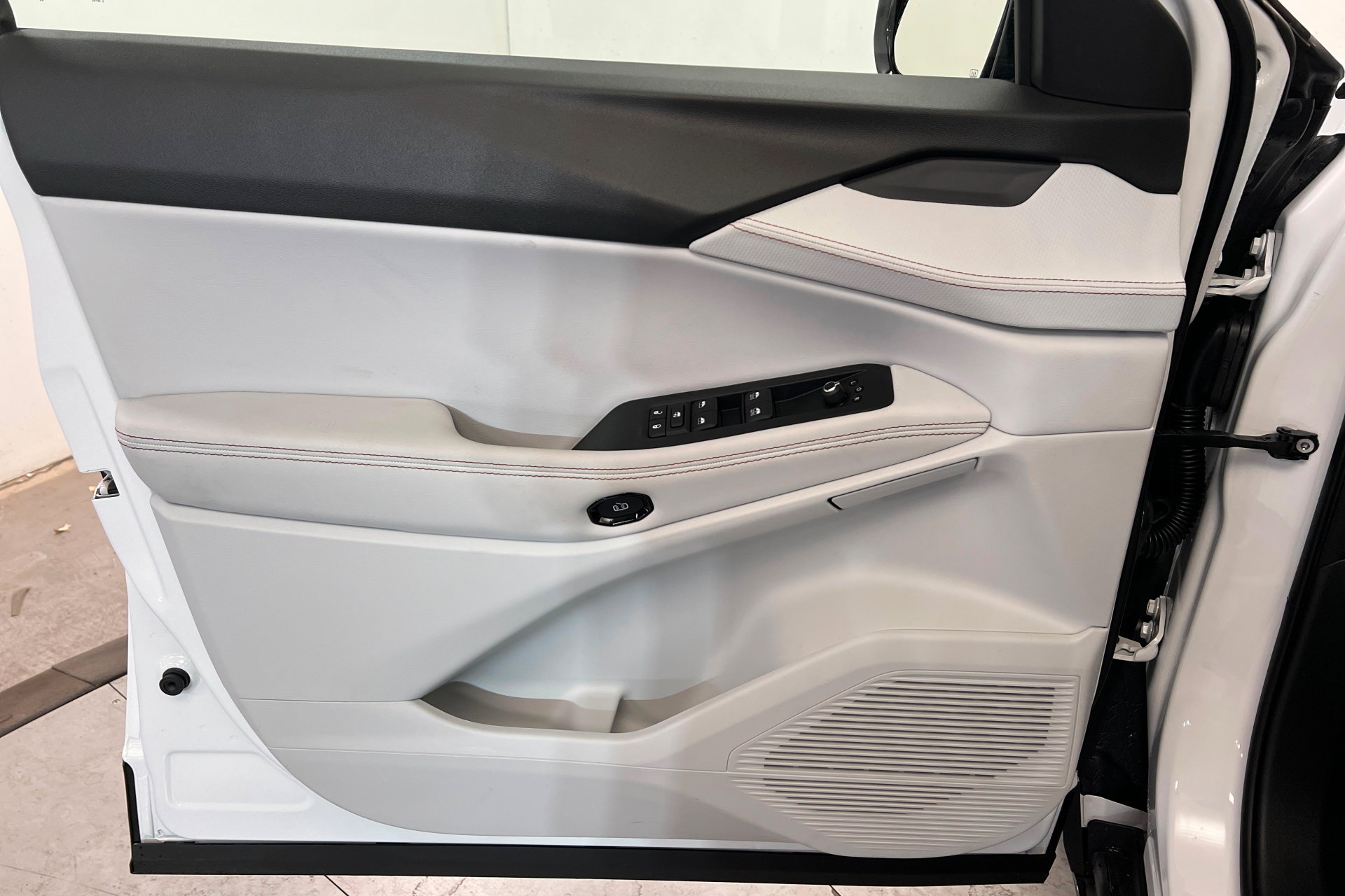 New 2026 Jeep Cherokee Limited AWD/4WD image 14