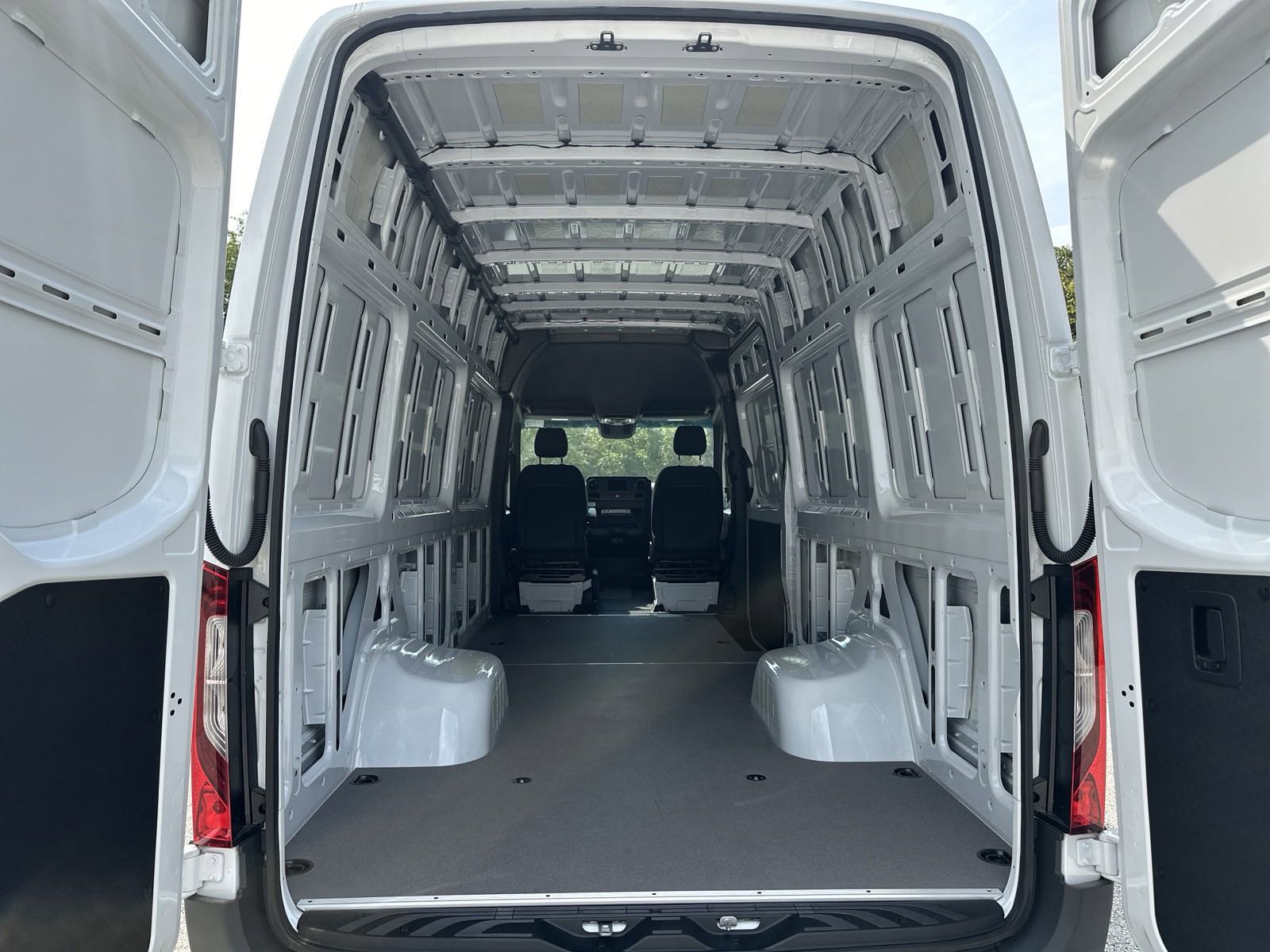 New 2024 Mercedes-Benz Sprinter 3500 image 38