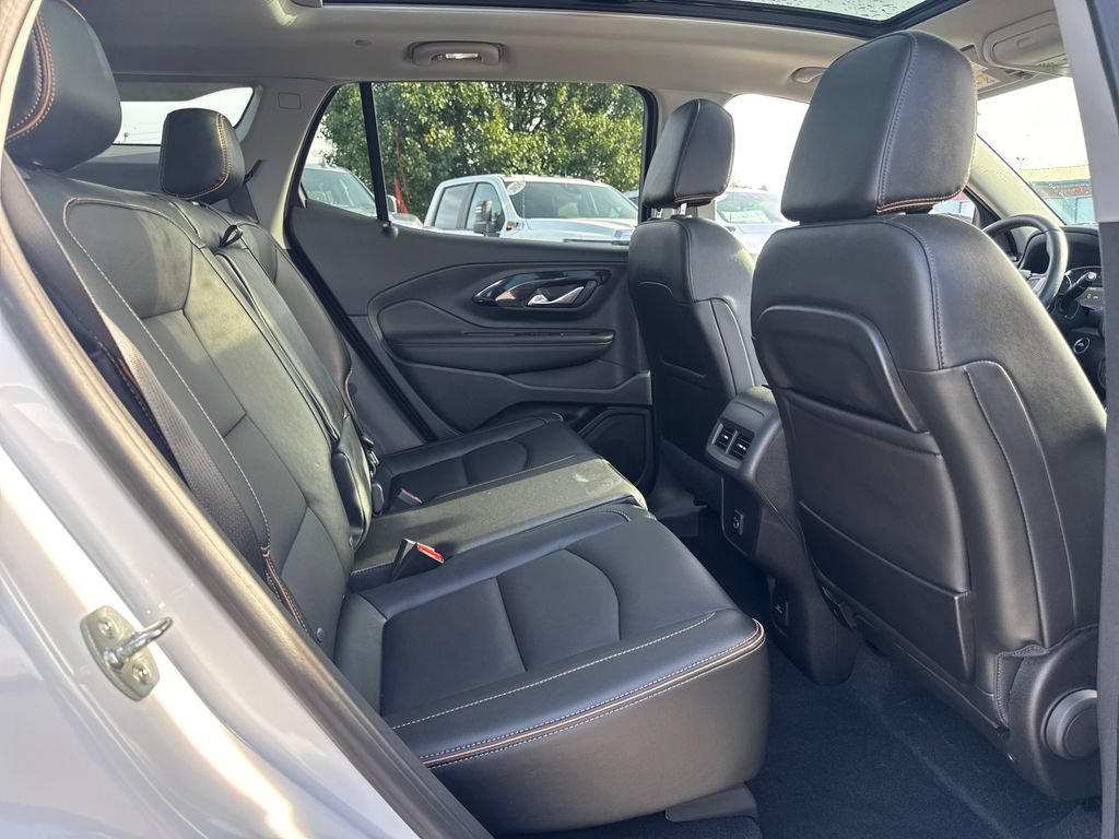 Used 2024 GMC Terrain AT4 w/ Tech Package AWD/4WD image 13