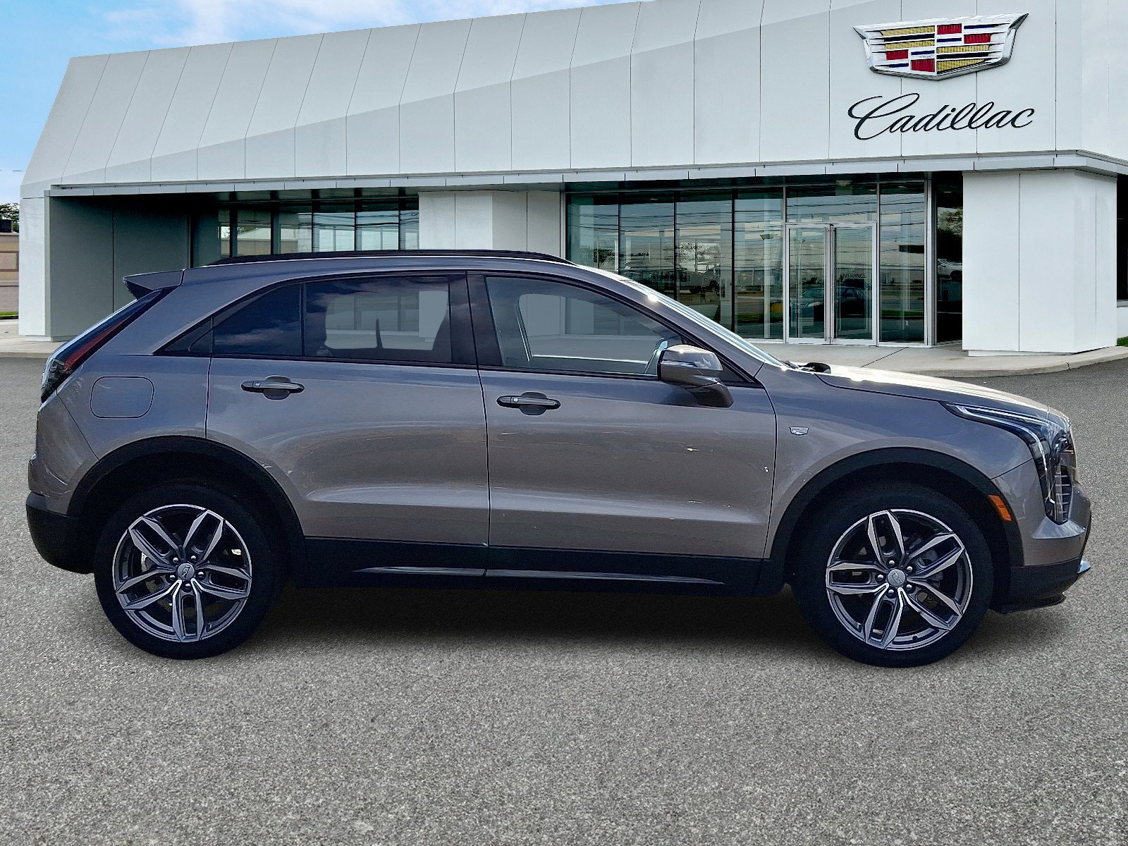 Certified 2023 Cadillac XT4 Sport w/ Cold Weather Package image 6