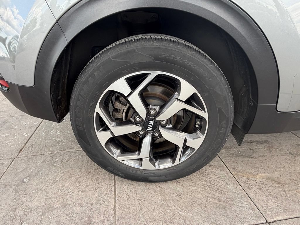 Used 2022 Kia Sportage LX FWD image 13