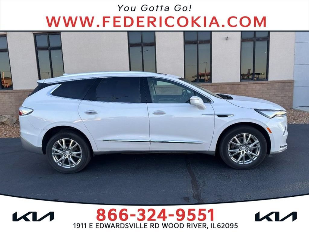 Used 2022 Buick Enclave Premium w/ Experience Buick Package FWD image 1