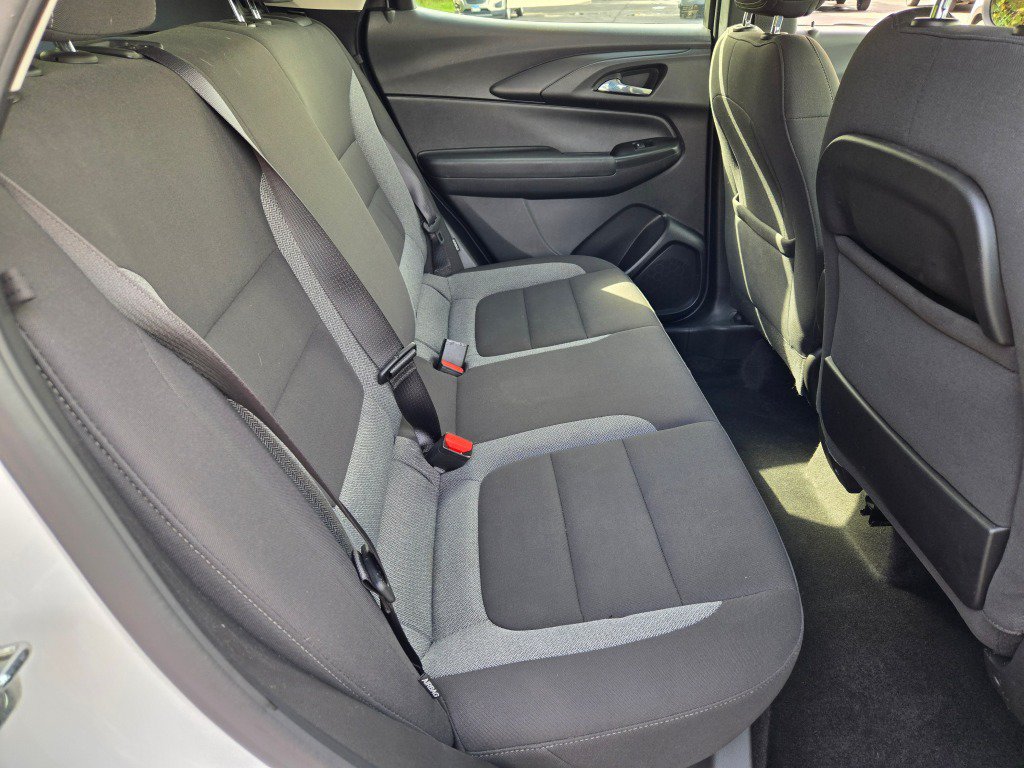 Used 2021 Chevrolet TrailBlazer LS FWD image 9