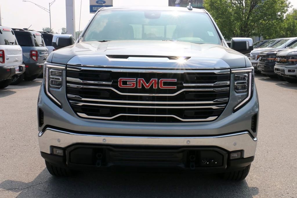 Used 2025 GMC Sierra 1500 SLT w/ SLT Premium Plus Package AWD/4WD image 3