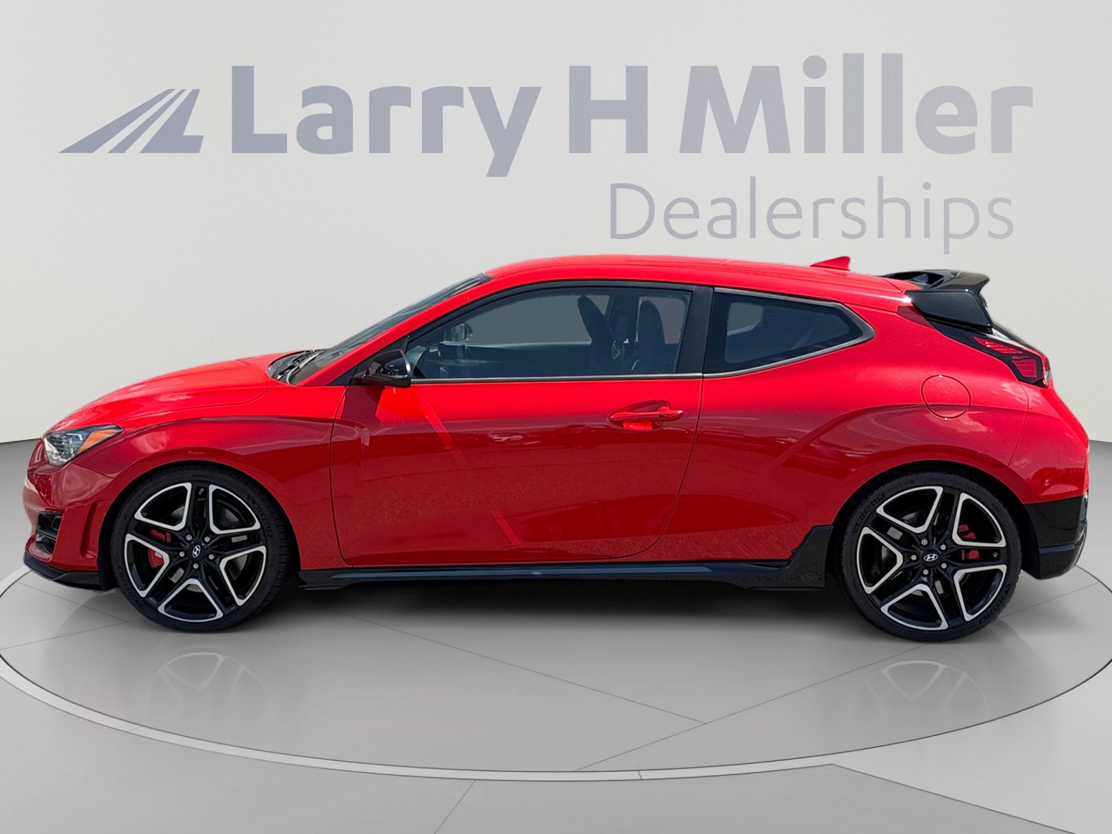 Certified 2021 Hyundai Veloster N FWD image 2