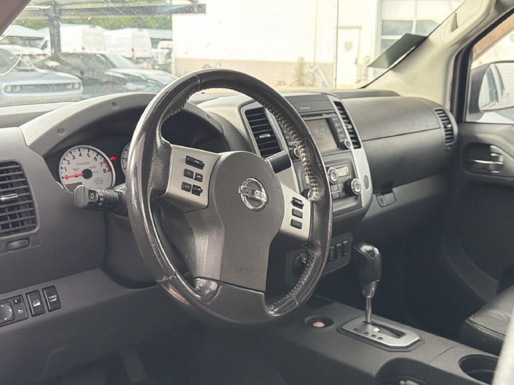 Used 2020 Nissan Frontier PRO-4X w/ Pro-4x Utility Package AWD/4WD image 6