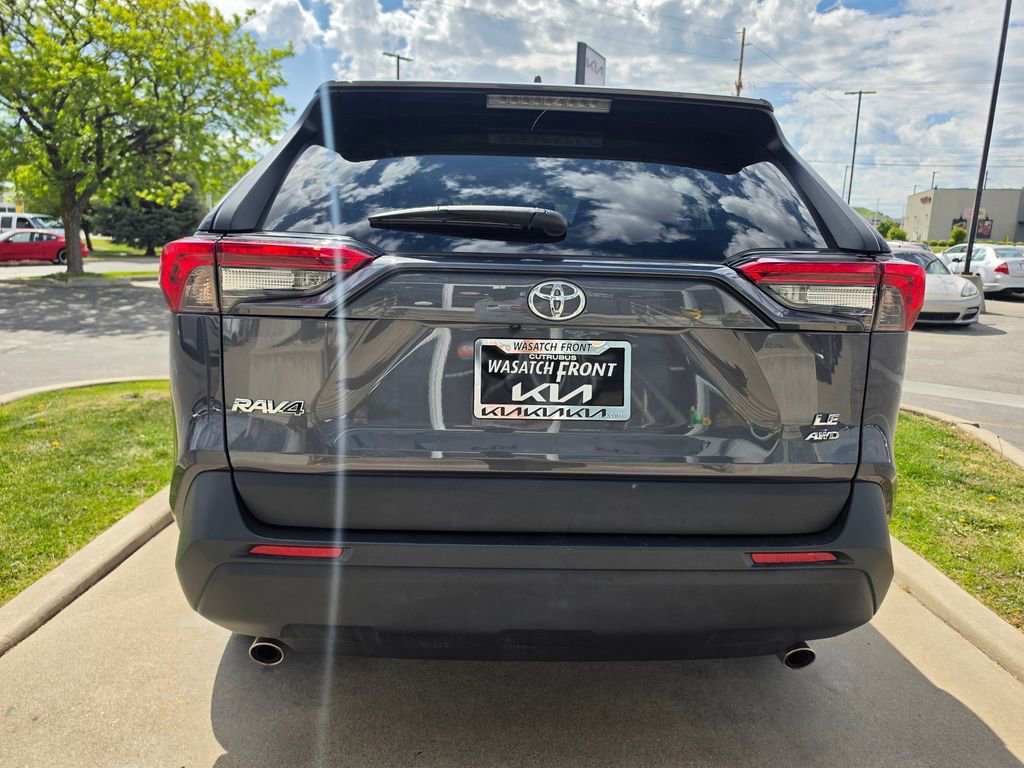 Used 2025 Toyota RAV4 LE AWD/4WD image 6