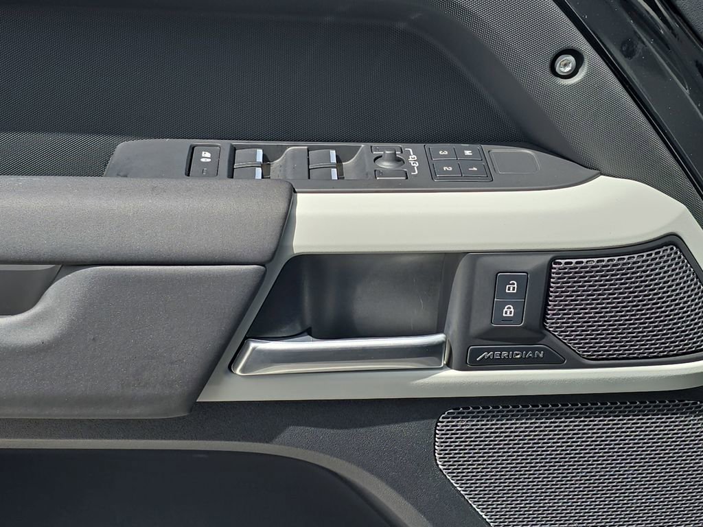 Certified 2024 Land Rover Defender 110 S AWD/4WD image 28