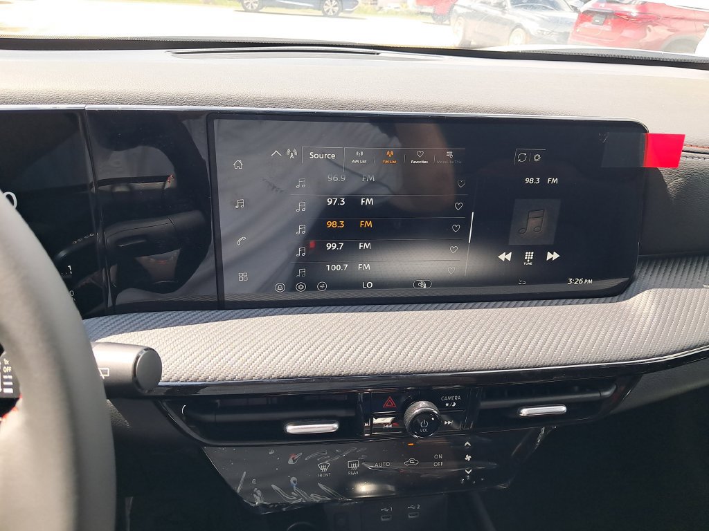 New 2026 Nissan Kicks SR AWD/4WD image 18