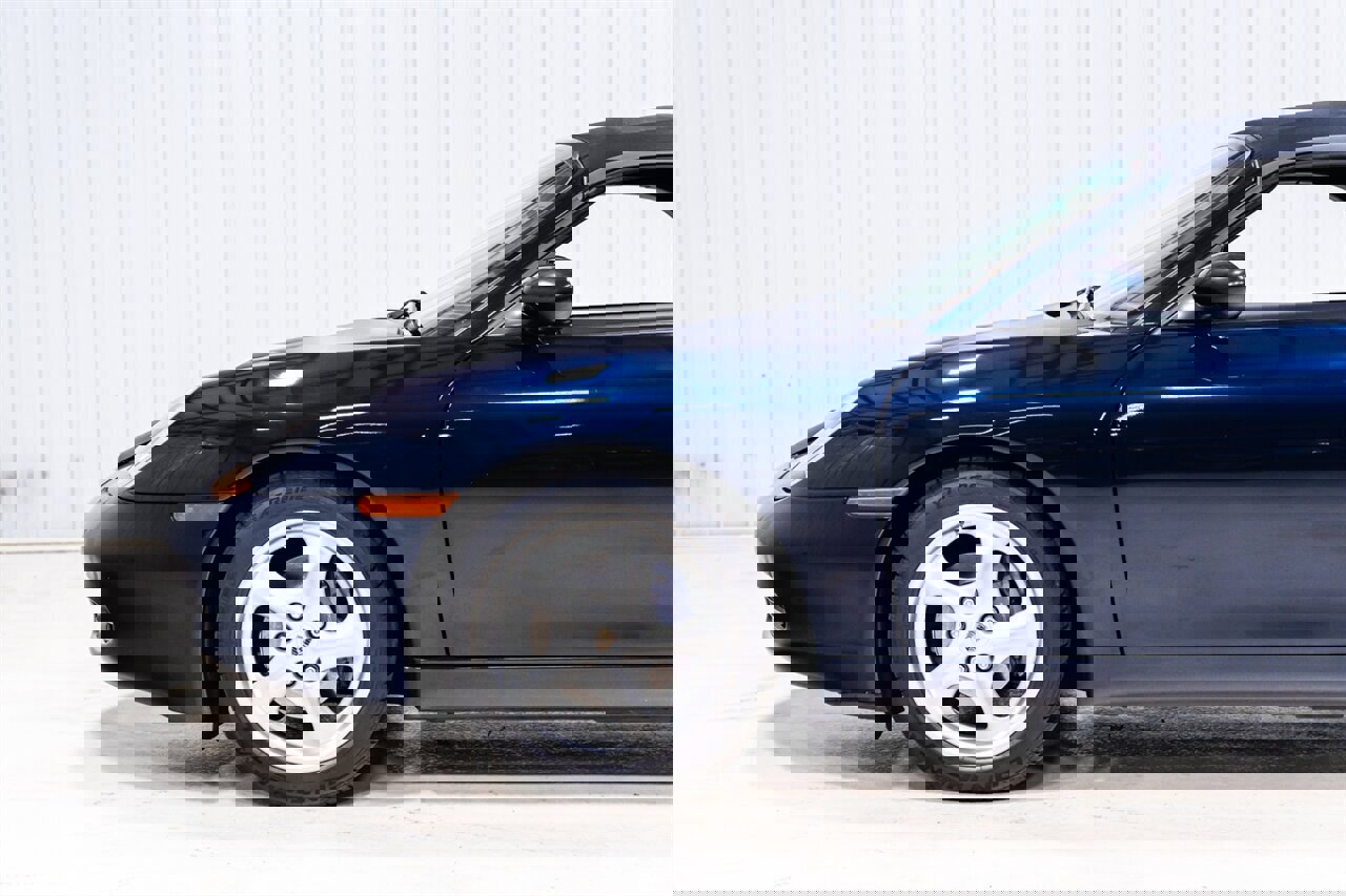 Used 1998 Porsche Boxster image 3