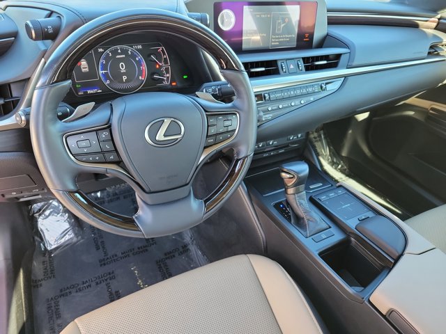 Used 2019 Lexus ES 350 ES 350 4dr Car w/ Premium Package image 10