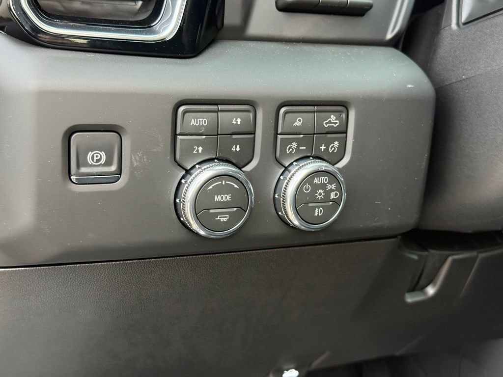 New 2026 GMC Sierra 3500 Denali w/ Denali Reserve Package image 16