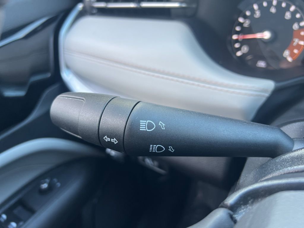 Used 2025 Jeep Compass Limited image 14