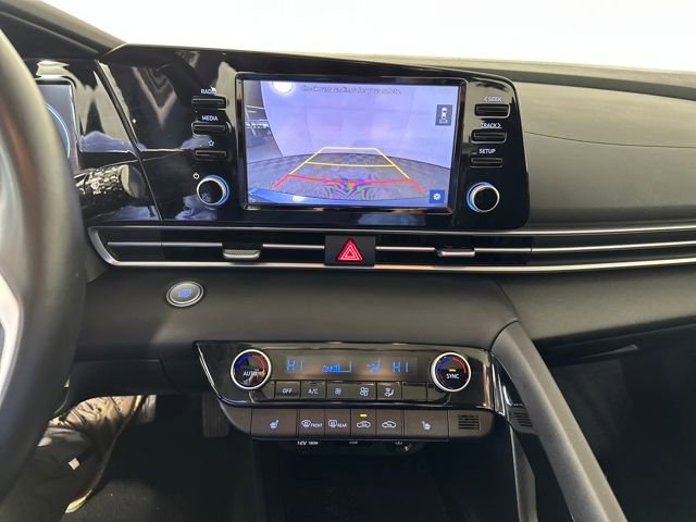 Used 2021 Hyundai Elantra SEL w/ Convenience + Premium Package image 22