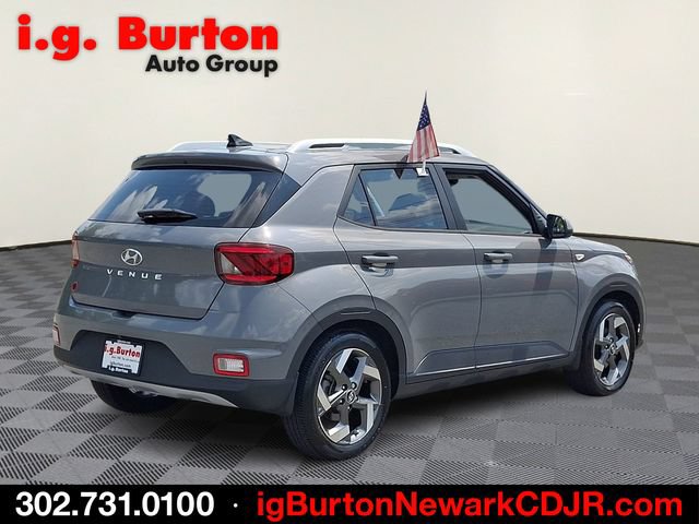 Used 2022 Hyundai Venue SEL FWD image 6