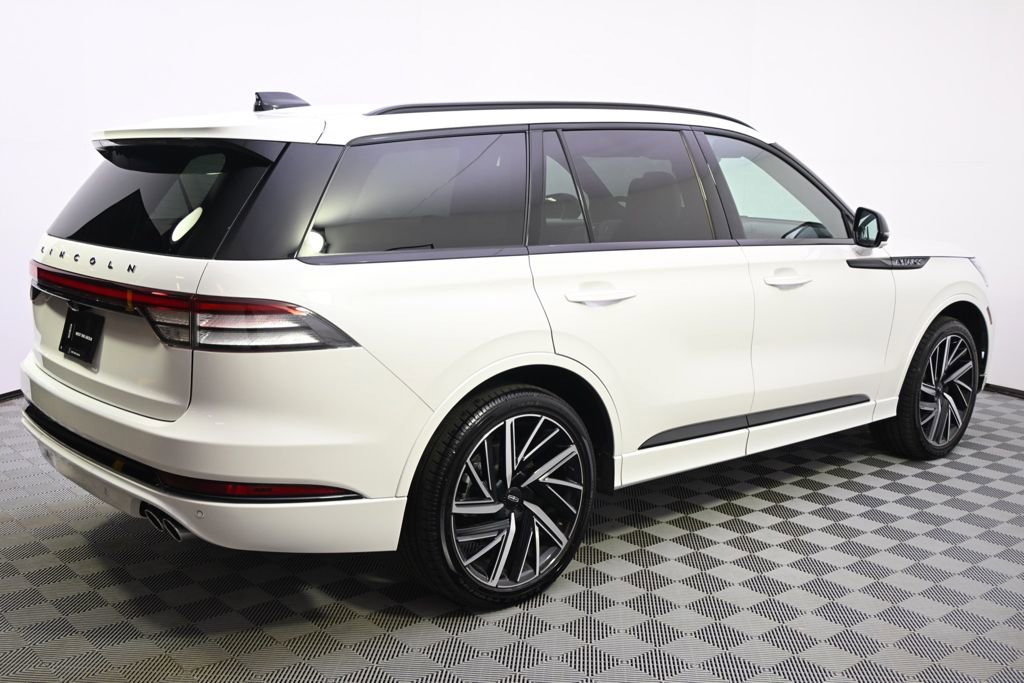 New 2026 Lincoln Aviator Black Label w/ Jet Appearance Package image 7