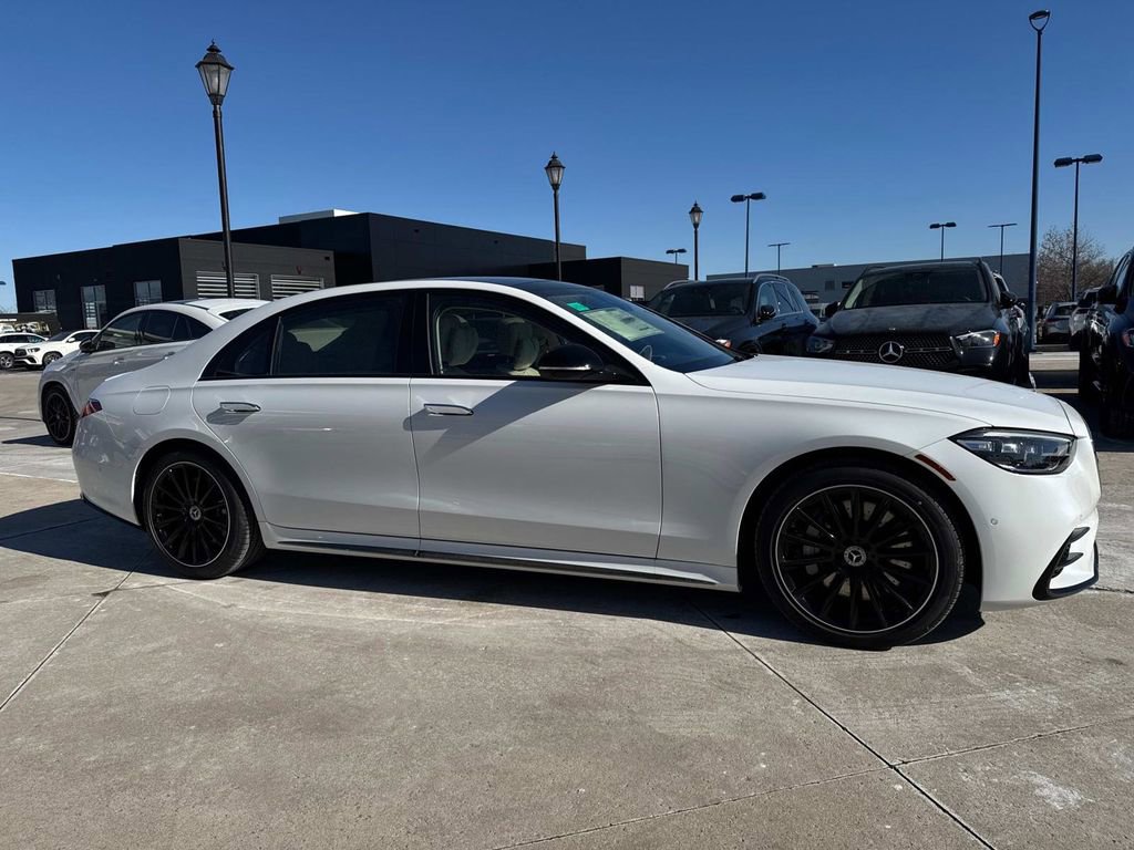 New 2025 Mercedes-Benz S 580 4MATIC Sedan image 9