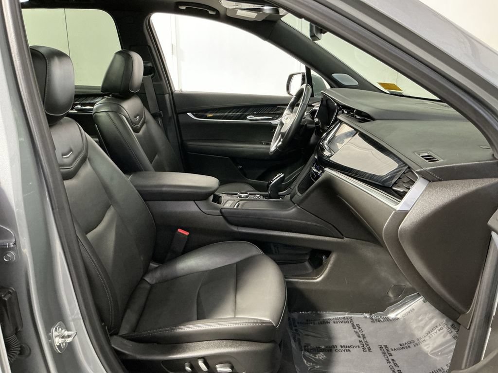 Used 2024 Cadillac XT6 Premium Luxury AWD/4WD image 28