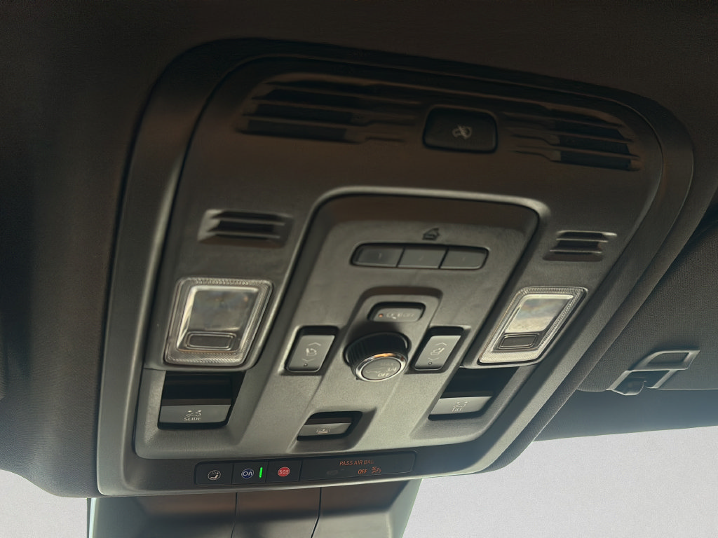Used 2022 Cadillac Escalade ESV Premium Luxury AWD/4WD image 30