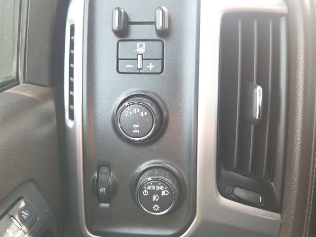 Used 2019 GMC Sierra 2500 SLT w/ Duramax Plus Package AWD/4WD image 25